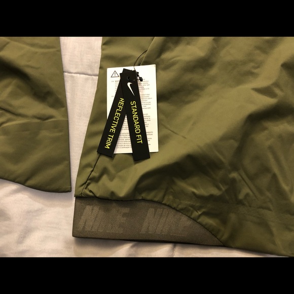 Nike ZONAL AEROSHIELD Running Jacket Windbreaker - Picture 4 of 7